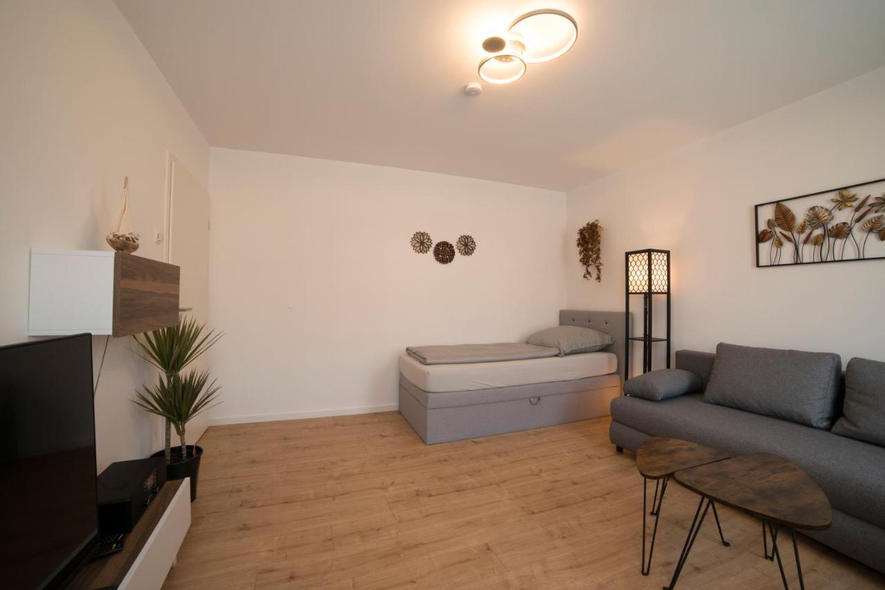 Schoene Grosse Ferienwohnung 79M2 Und 2 Baeder, Zentrumnah, 2Og Эрфурт Экстерьер фото